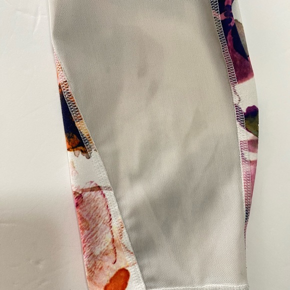 Athleta Mudra Multicolor Watercolor Floral Bra and Leggings Set Size S/M - Picture 13 of 13